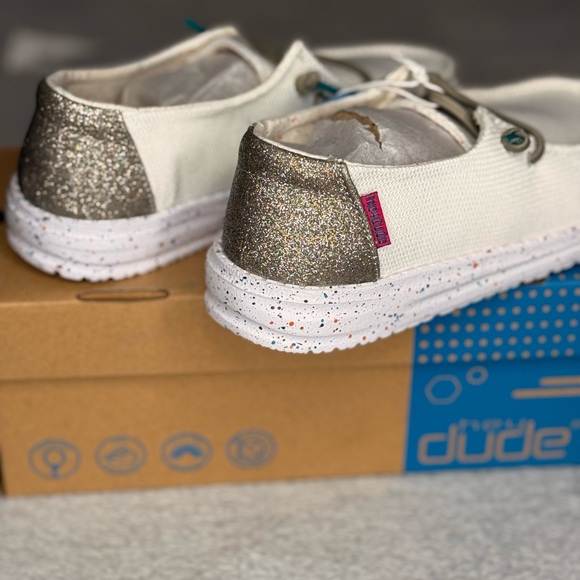 Hey Dude Wendy Youth “Disco White” – Size K13 – Brand New with Box! - Picture 3 of 10